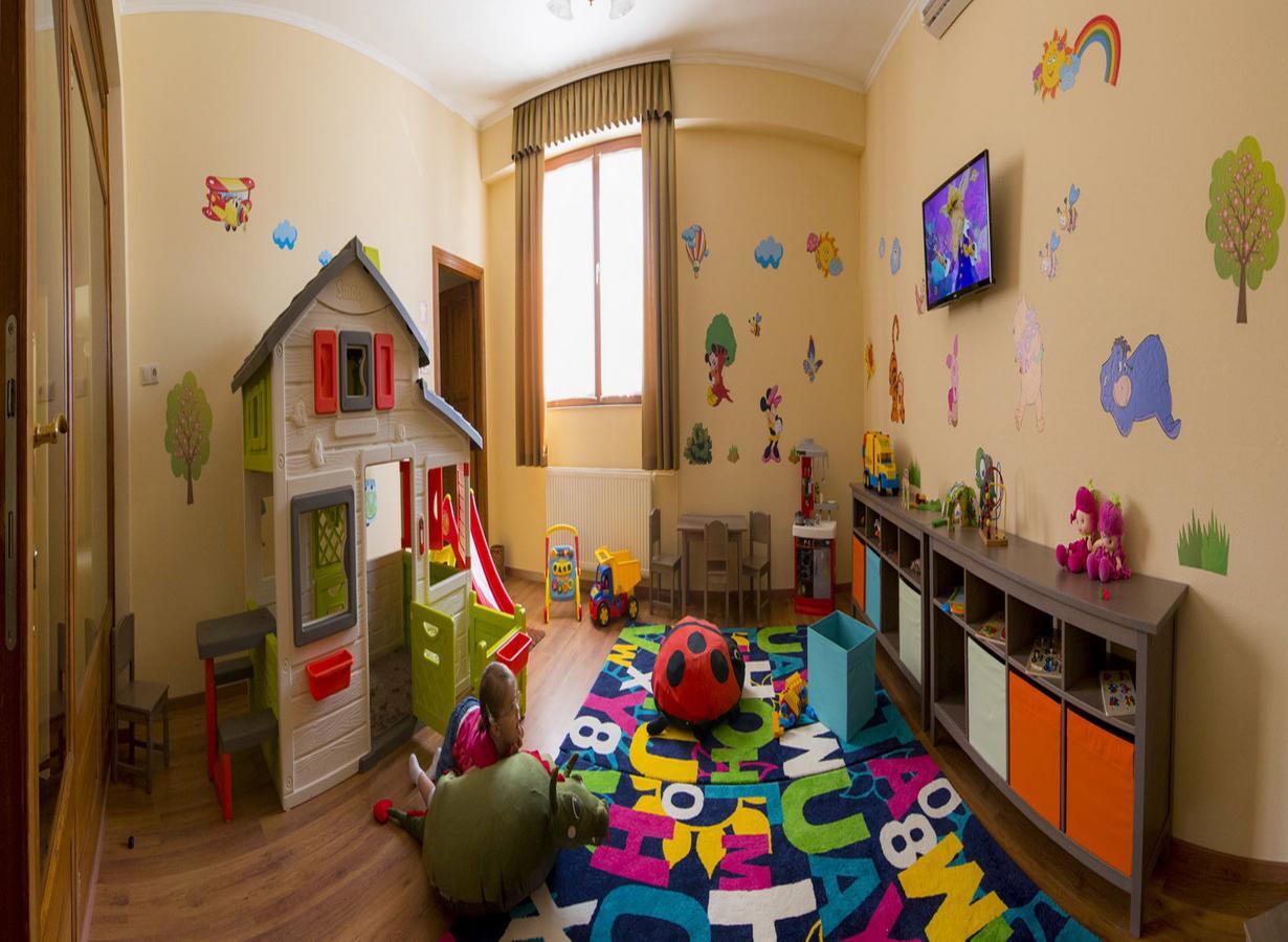 Vinum Hotel Кишкёрёш Экстерьер фото